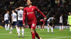 Minamino comemora o gol marcado contra o Preston North End (Foto: Getty Images)