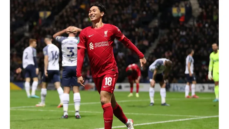 Minamino comemora o gol marcado contra o Preston North End (Foto: Getty Images)