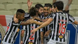 Jogadores do Galo comemoram um dos gols na vitória sobre o Fortaleza (Foto: Getty Images)