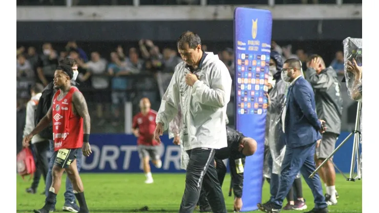 Carille comemora vitória e fala em começo de mudança: "Esperamos que essa mudança possa ter começado hoje com a vitória". (Foto: Fernanda Luz/AGIF)