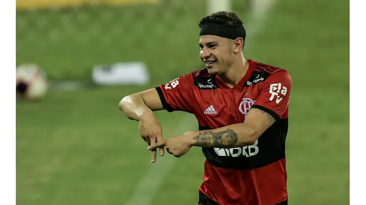 Hugo Moura chegou ao Flamengo quando tinha 12 anos e tem contrato com o clube até o final de 2023 | Crédito: Thiago Ribeiro/AGIF