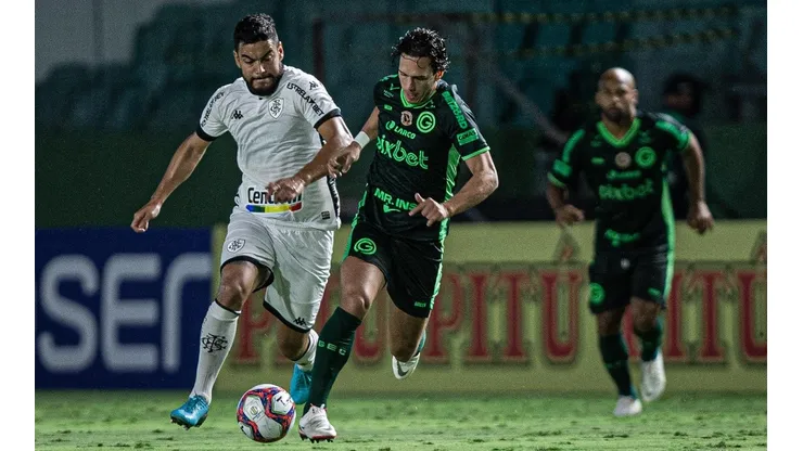 Botafogo e Goiás ficam no 1 a 1 que não ajuda nenhuma das duas equipes (Foto: Heber Gomes/AGIF)