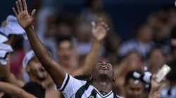 Torcedores do Galo apoiam o time na partida contra o Cuiabá (Foto: Getty Images)
