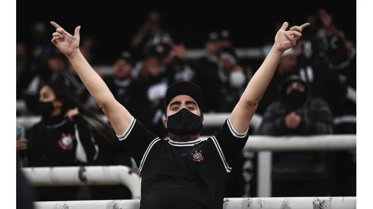 Torcida do Corinthians (Foto: Ettore Chiereguini/AGIF)