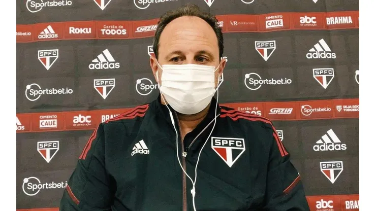 Ceni lamenta empates e altos e baixos no Brasileirão: " A falta de vitórias atrasa muito". (Foto: Reprodução)