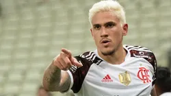 Jogador teria sido orientado pelo próprio Flamengo a procurar o cirurgião | Crédito: Kely Pereira/AGIF