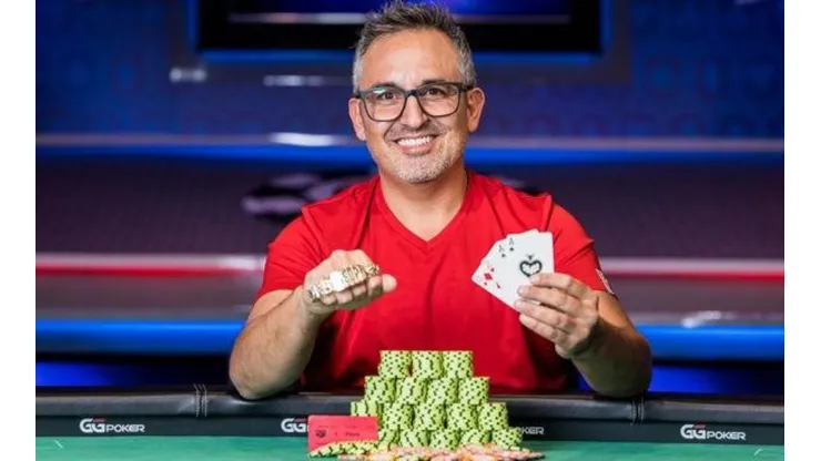 Josh Arieh ganhou o terceiro bracelete da carreira na WSOP (Foto: Hayley Hochstetler/PokerNews)