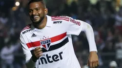 Reinaldo, lateral-esquerdo do São Paulo (Foto: Getty Images)