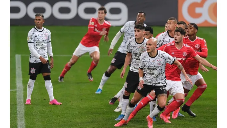 Internacional x Corinthians: times estão escalados para o confronto do Campeonato Brasileiro. (Foto: Marcello Zambrana/AGIF)