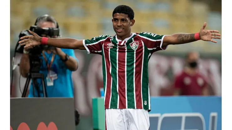 John Kennedy foi o escolhido para comandar o ataque contra o Flamengo (Foto: Jorge Rodrigues/AGIF)