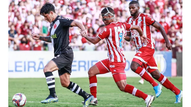Vasco e Náutico ficam no empate (Foto: Paulo Paiva/AGIF)
