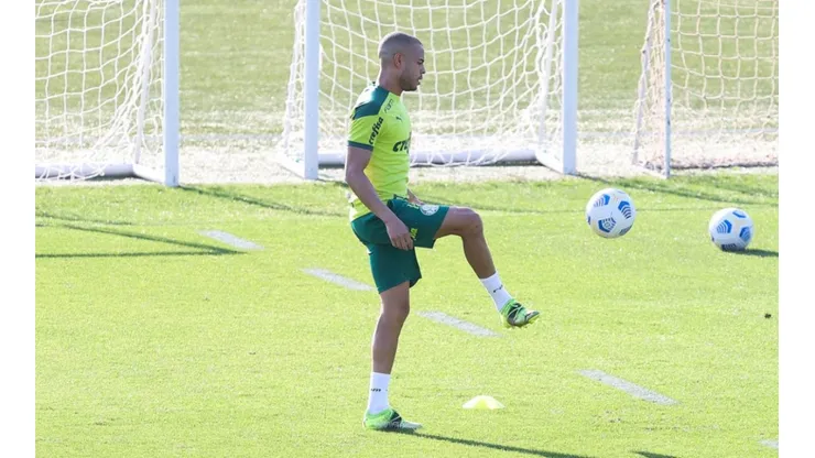 Mayke participou de treino com bola no CT do Palmeiras (Palmeiras/Reprodução)
