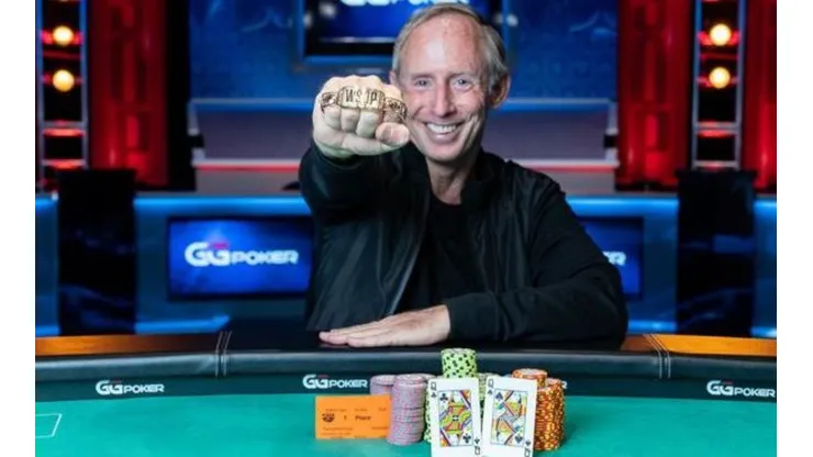 Anthony Koutsos estreou na WSOP com um bracelete (Foto: Melissa Haereiti/PokerNews)