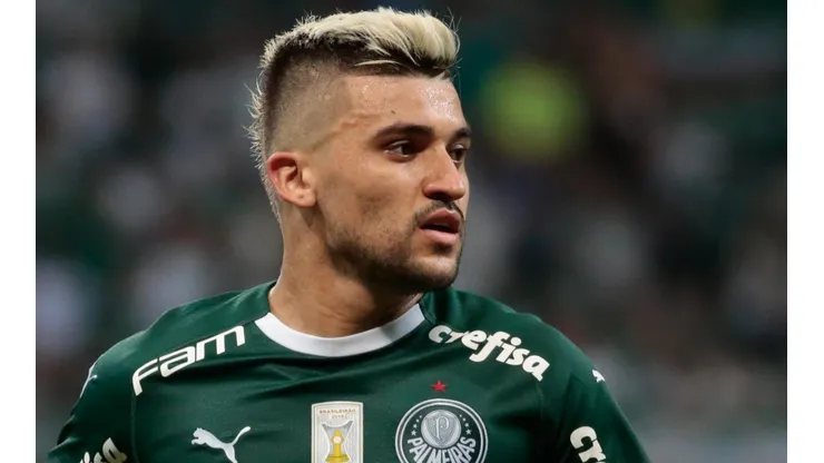 Victor Luís, lateral-esquerdo do Palmeiras (Foto: Marcello Zambrana/AGIF)