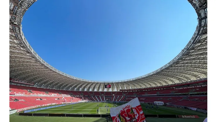 Internacional leva gol nos acréscimos do RB Bragantino no Beira-Rio e fica somente no empate. (Foto: Maxi Franzoi/AGIF)
