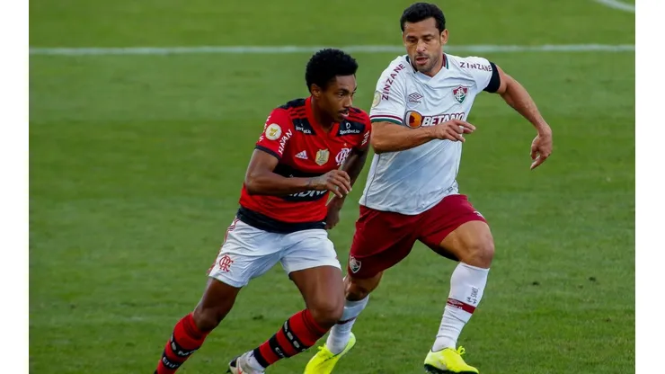 Flamengo e Fluminense, em campo pelo Campeonato Brasileiro (Foto: Getty Images)