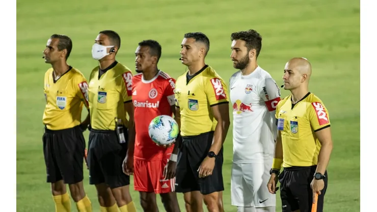 Internacional x RB Bragantino: escalações confirmadas para este confronto do Campeonato Brasileiro. (Foto: Diogo Reis/AGIF)