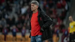 Renato critica gramada da Arena da Baixada e acredita no time para a próxima partida (Foto: Alexandre Vidal / Flamengo)