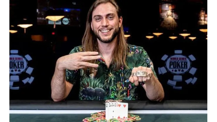 David Baker conquistou o terceiro bracelete da carreira (Foto: Melissa Haereiti/PokerNews)