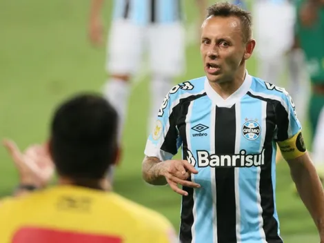 Rafinha fala pela primeira vez sobre notícia de ser ''má influência'' no Grêmio