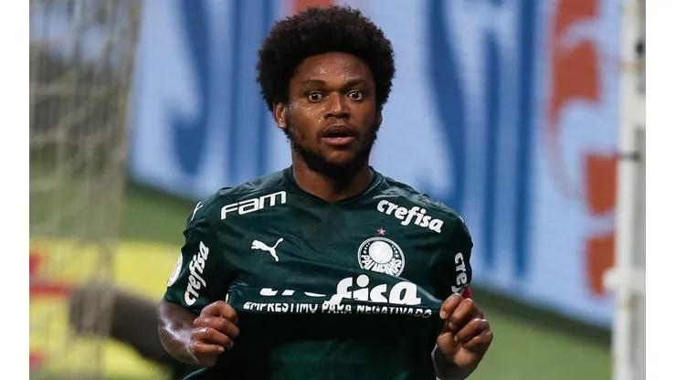 Luiz Adriano, atacante do Palmeiras (Foto: Getty Images)