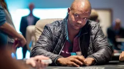 Phil Ivey ainda não jogou esta WSOP (Foto: Katerina Lukina/PokerNews)