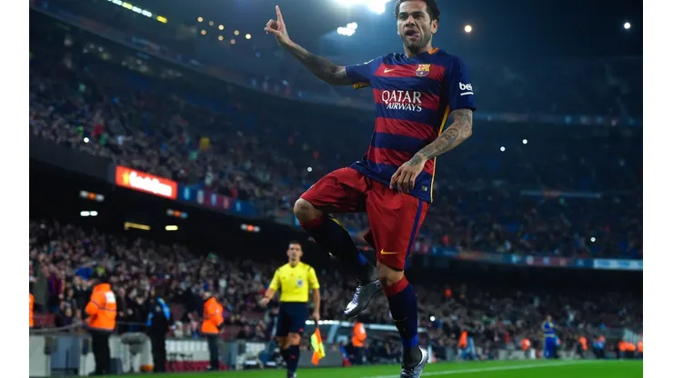 Daniel Alves pelo Barcelona (Foto: Getty Images)