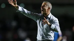 Sylvinho ainda tem a confiança de alguns dirigentes do Corinthians (Foto: Getty Images)