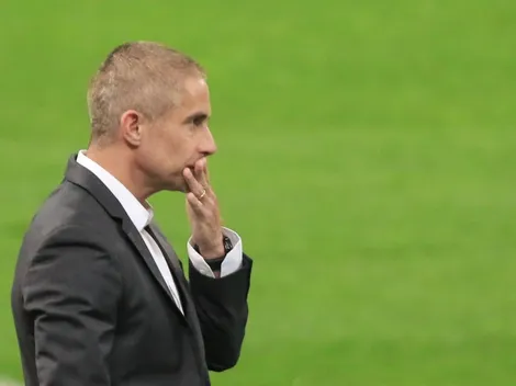 Jornalista critica decisão de Sylvinho no time do Corinthians