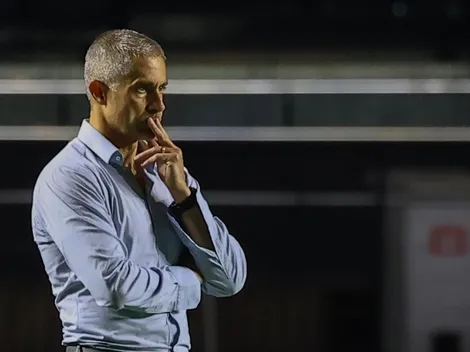 Após derrota, torcida do Corinthians perde a paciência com Sylvinho: "Rua"