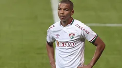 David Braz diz que Fluminense precisa pensar jogo a jogo para chegar a Libertadores (Foto: Marcello Zambrana/AGIF)