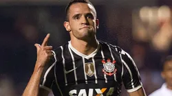 Renato lembrou do gol que fez na Recopa Sul-Americana de 2013 contra o São Paulo no Morumbi (Twitter/Reprodução)