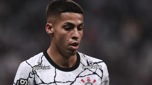 Corinthians oferece valor milionário em luvas para renovar com Gabriel Pereira. (Foto: Ettore Chiereguini/AGIF)