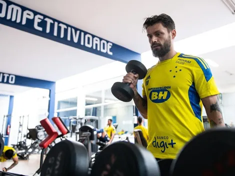 Fim da greve? Jogadores do Cruzeiro treinam na Toca da Raposa; equipe se prepara para duelo decisivo na Série B