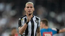 Navarro tem contrato até o fim do ano com o Botafogo | Crédito: Jorge Rodrigues/AGIF