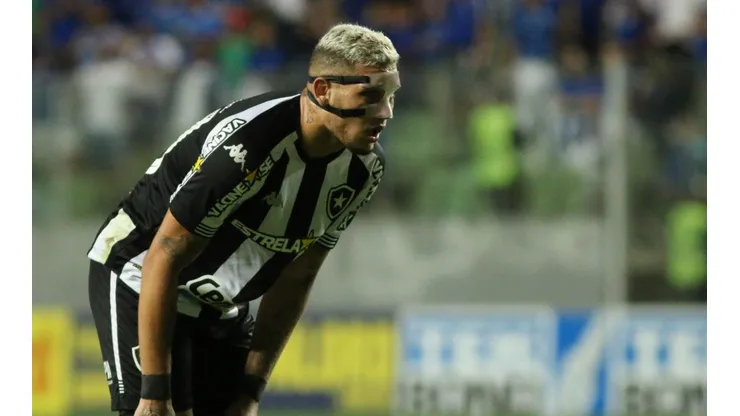 Rafael Navarro pode se transferir para o Internacional em 2022 (Foto: Fernando Moreno/AGIF)