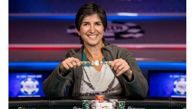Americana se torna campeã mundial de poker feminino