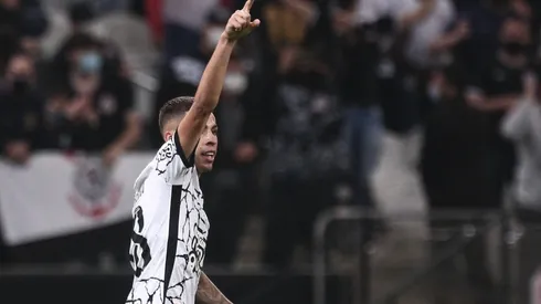 Com gol de Gabriel Pereira, Corinthians vence o Fluminense por 1 x 0 na Neo Química Arena (Foto: Ettore Chiereguini/AGIF)
