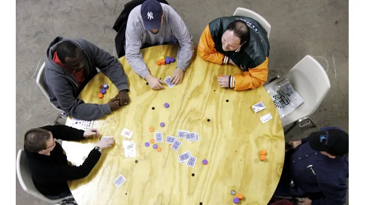 Descubra o nome de cada posição em uma mesa de poker (Foto: Getty Images)
