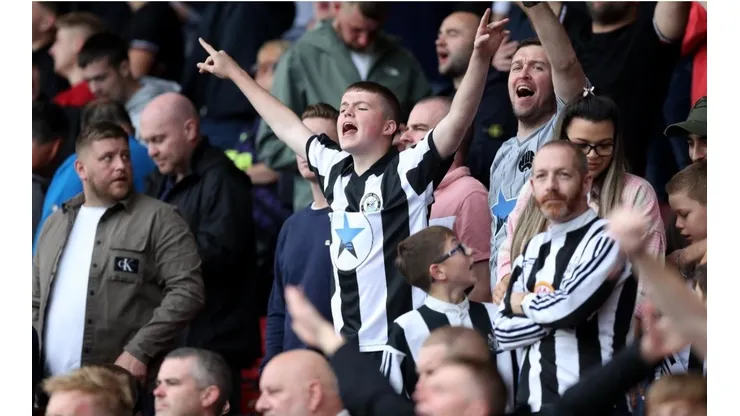 Torcida do Newcastle está ansiosa com as novas contratações do clube na próxima janela de transferências