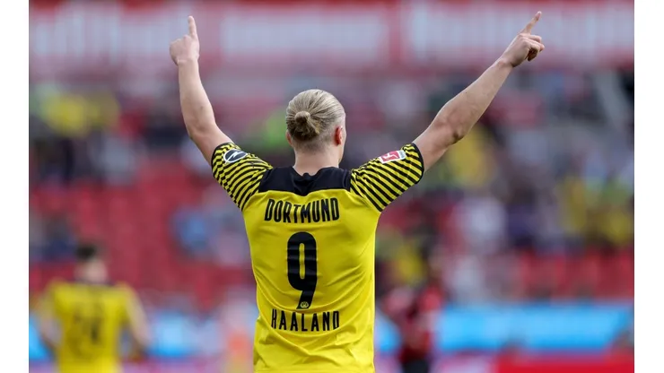 Haaland provavelmente não vestirá a camisa do Borussia Dortmund na próxima temporada (Foto: Getty Images)