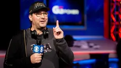 Phill Hellmuth está em busca do 16º bracelete (Foto: Danny Maxwell/PokerNews)