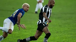 Chay foi o "cara" da partida do primeiro turno, marcando os três gols do Botafogo (Foto: Jorge Rodrigues/AGIF)