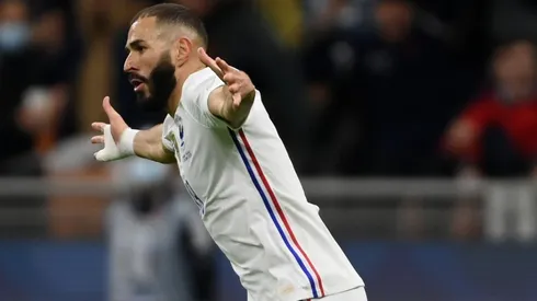Benzema comemora gol pela França na final da Nations League contra a Espanha (Getty Images)
