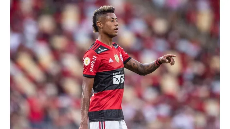 Flamengo confirma lesões de Bruno Henrique e De Arrascaeta (Foto: Thiago Ribeiro/AGIF)