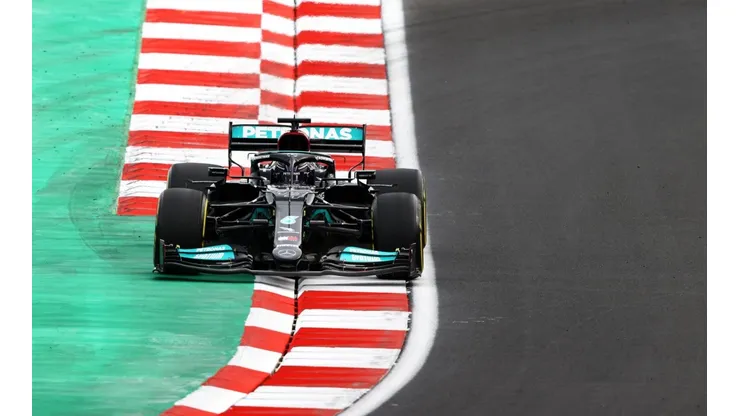 Lewis Hamilton liderou os dois treinos no Circuito de Istambul. (Foto: Getty Images)