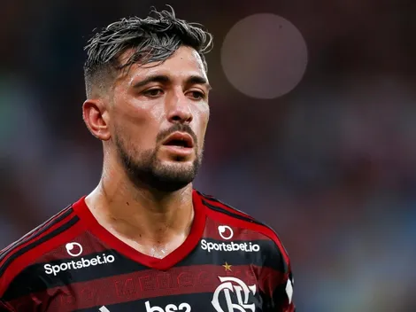 Alerta! Arrascaeta sente lesão em jogo do Uruguai e vira problema para o Flamengo