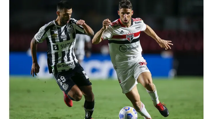 Sao Paulo v Santos - Brasileirao 2021