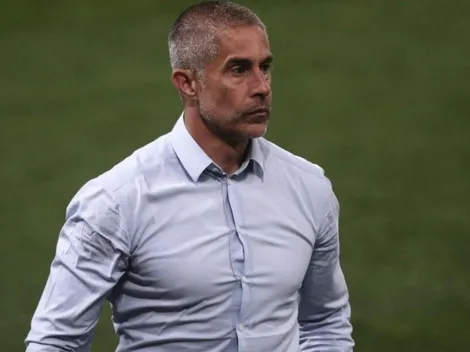 Entre elogios e emoção a flor da pele, Sylvinho repete sequência invicta de Mancini e almeja permanência no G4
