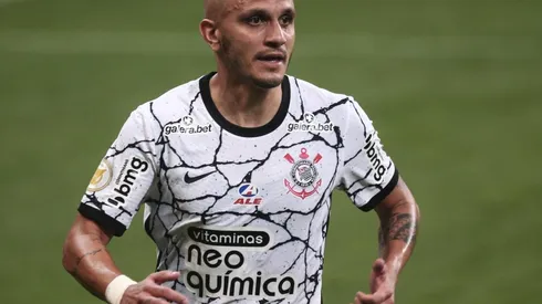 Fábio Santos deu assitência para o primeiro gol no empate do Timão po 2 x 2 diante do Bragantino | Crédito: Ettore Chiereguini/AGIF